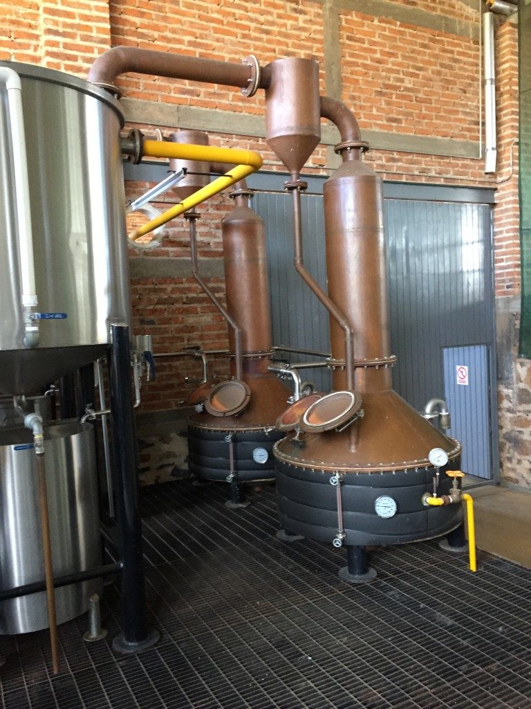 doppelten Destillation in Kupferstills