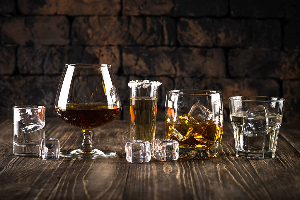 Blanco, Reposado, oder extra lang gereifte dunkle Añejo Tequilas - Es gibt unterschiedliche Gläser für all diese Varianten.